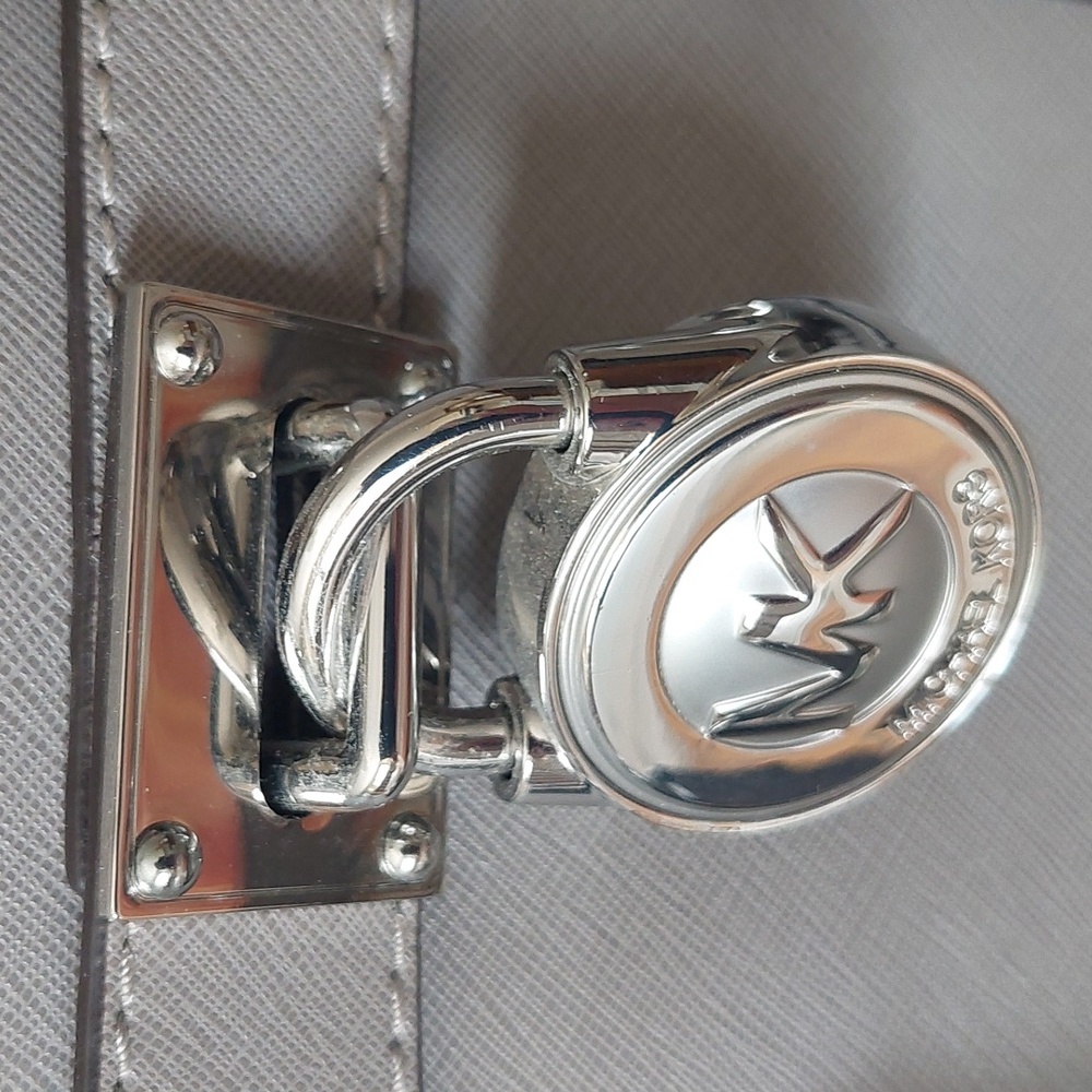 Gray Handbag - Picture 2 of 5